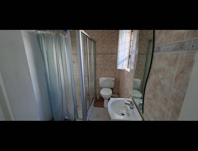 3 bed property to rent in FLORIDA
